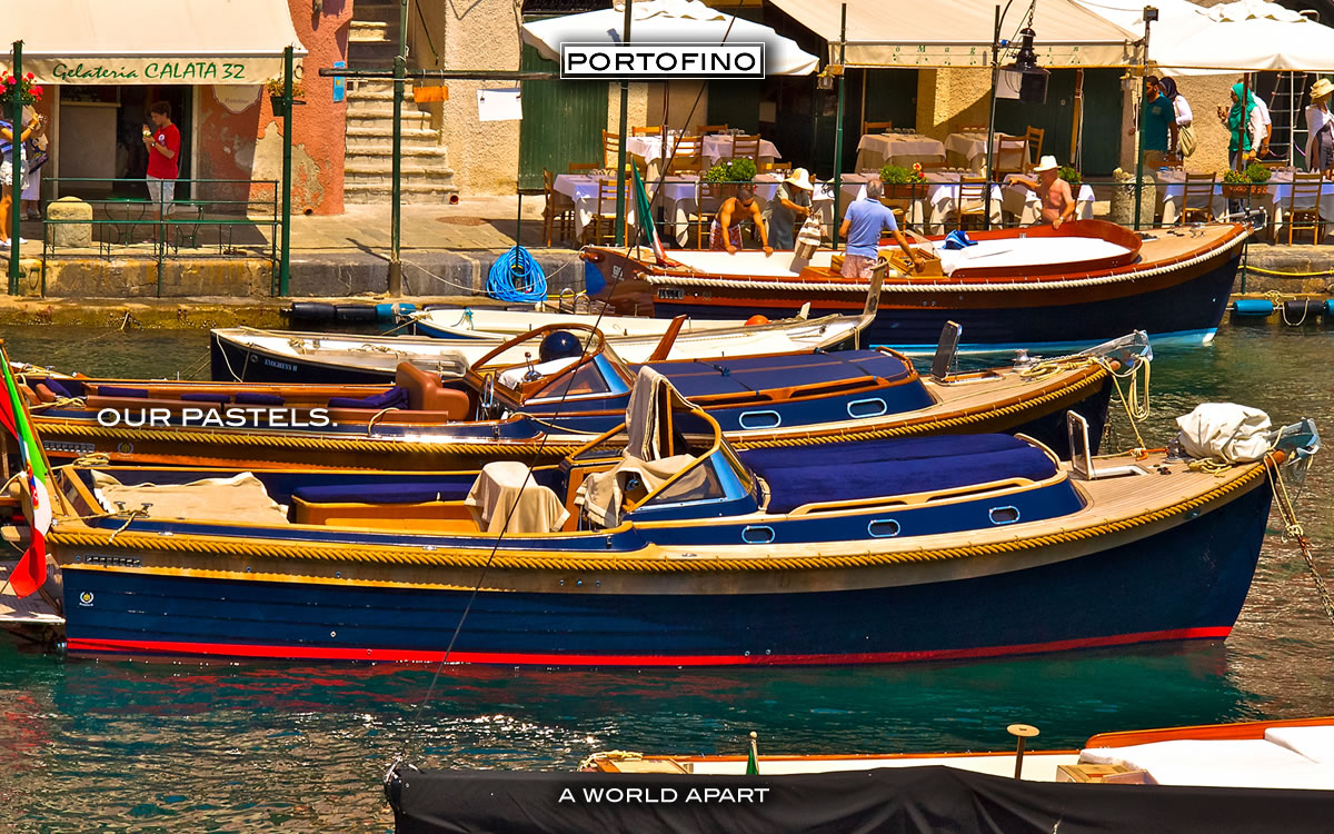 Gozzi nei classici colori portofinesi